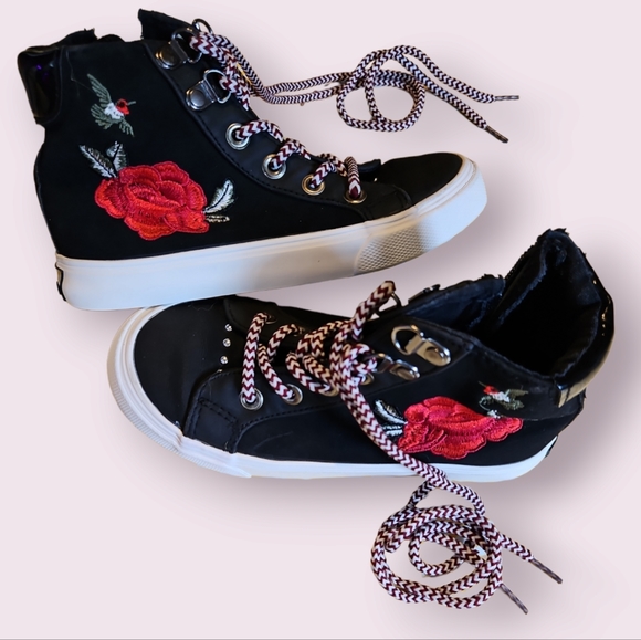 AS NEW size 12 canvas shoes Converse Style, in truly excellent 👌 used condition - Picture 2 of 13